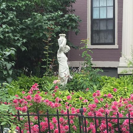 Annie Wiggins Guest House ガリーナ エクステリア 写真