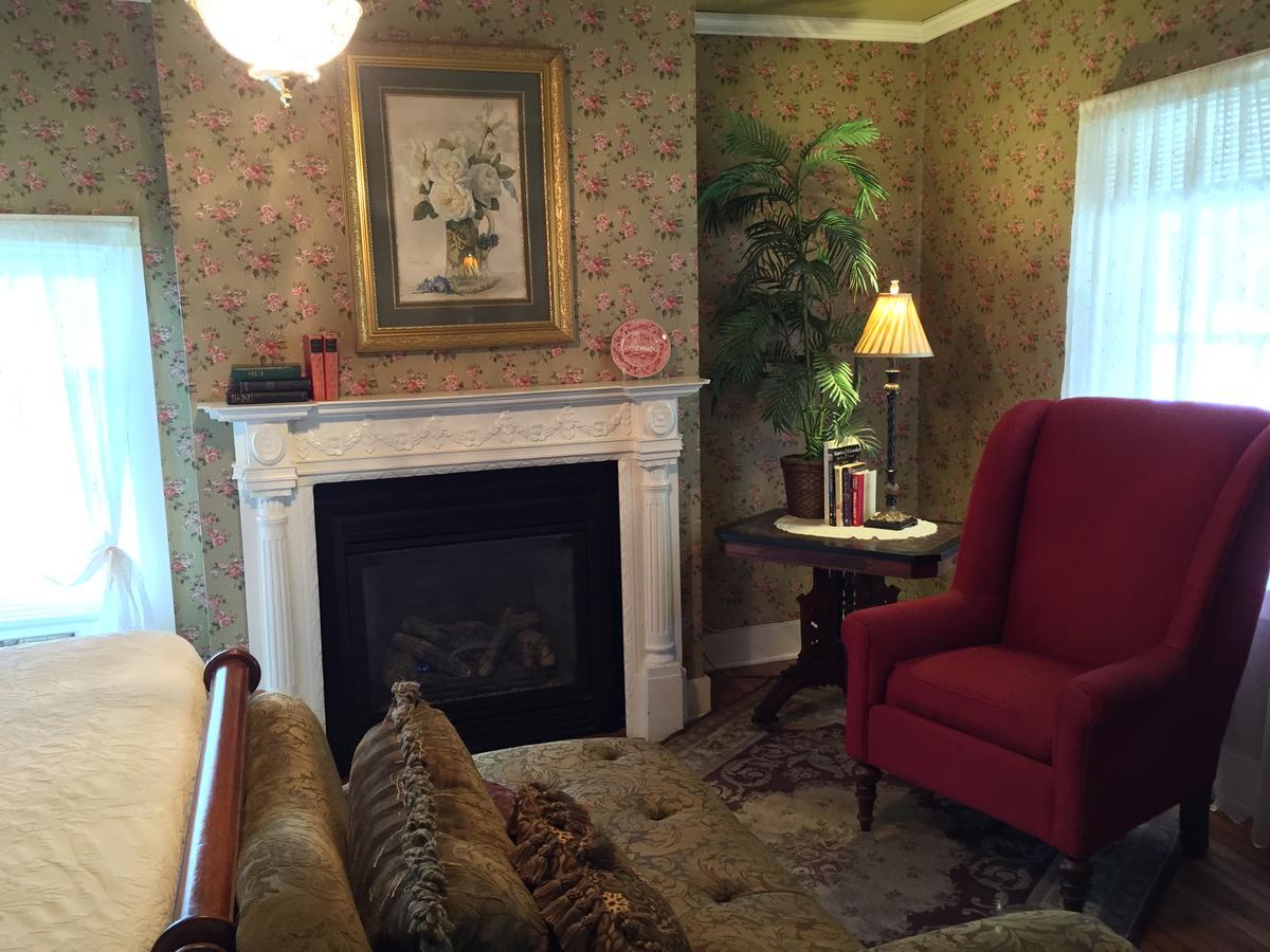 Annie Wiggins Guest House ガリーナ エクステリア 写真