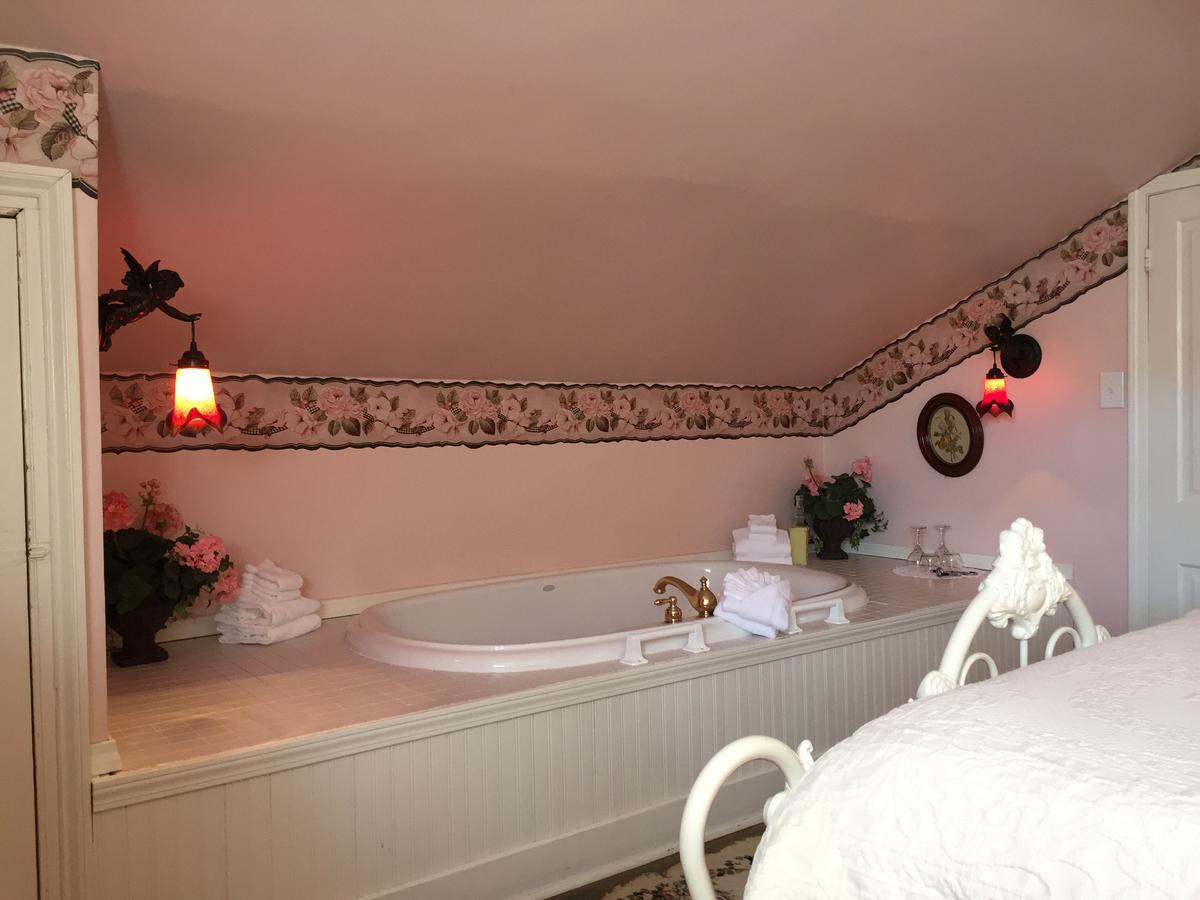 Annie Wiggins Guest House ガリーナ エクステリア 写真