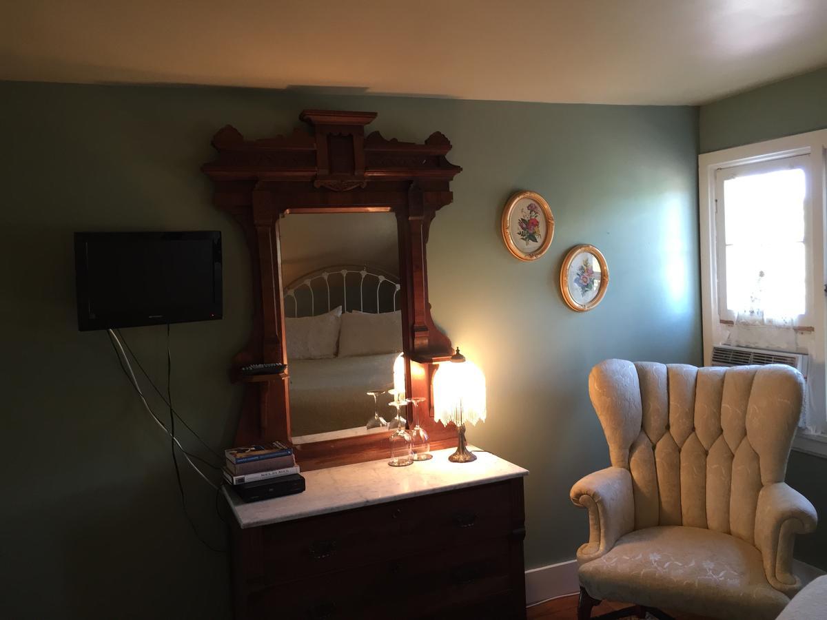 Annie Wiggins Guest House ガリーナ エクステリア 写真